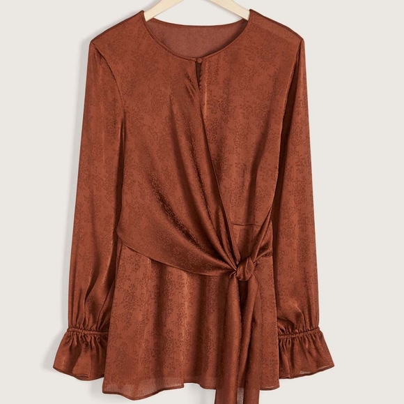 Additionelle Silky Jacquard Tie Front Wrap Top - Picture 5 of 11